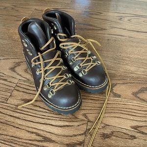 Danner Womens Mountain Light Hiking Boots